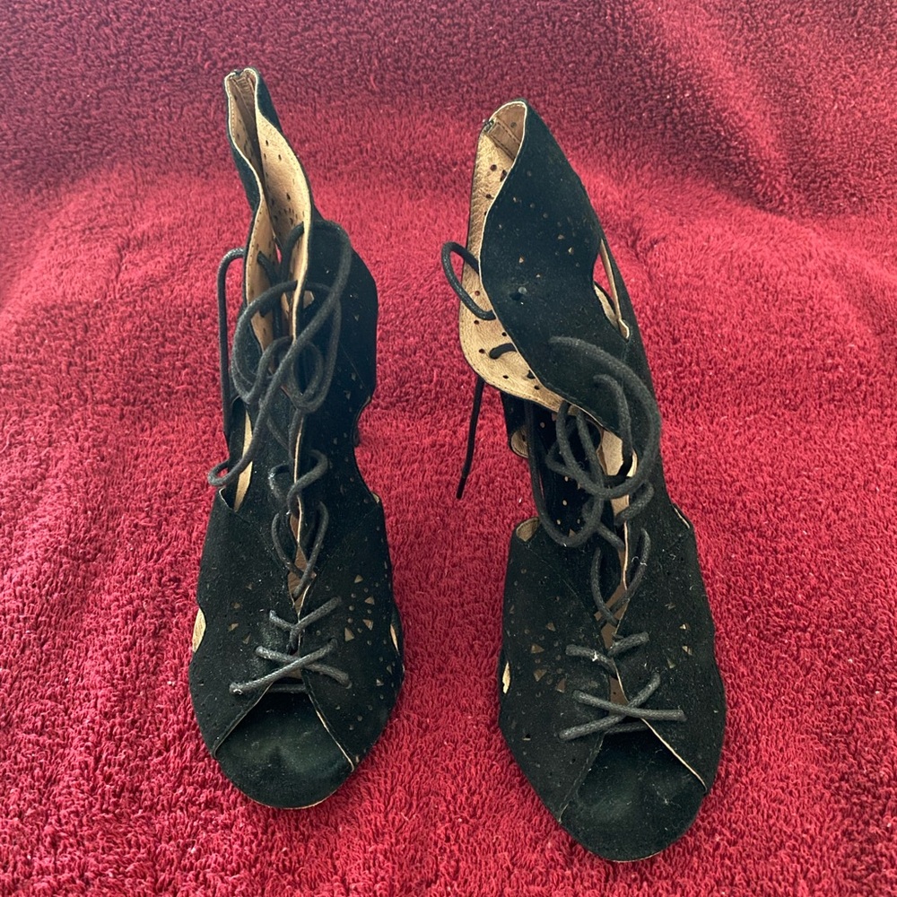 Joie Elegant Black Lace-Up Women's Shoes